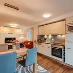 Tom & Jeri - 2 By Interhome *