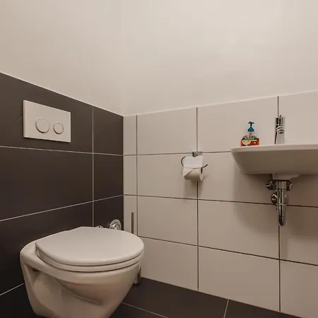 Tom & Jeri - 2 By Interhome Apartamento Kaprun