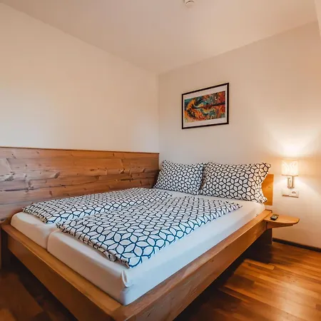 Tom & Jeri By Interhome Apartament Kaprun