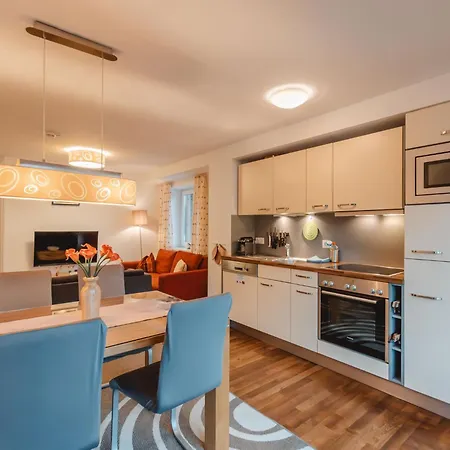 Tom & Jeri - 2 By Interhome *