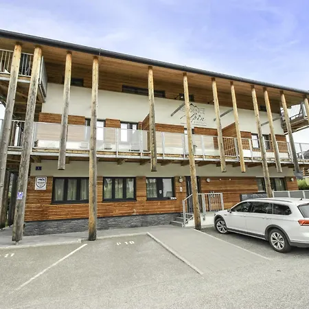 Tom & Jeri - 2 By Interhome